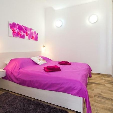 Apartment Radiant Orchid Poreč Exteriör bild